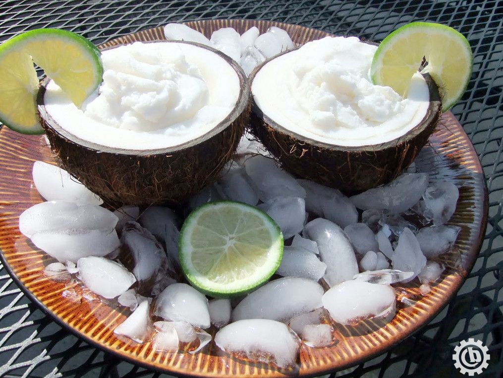 Coconut peeling machine